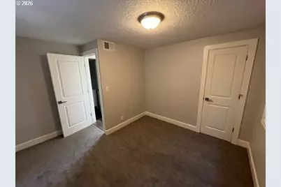 2208 E 5th St, Vancouver, WA 98661 - Photo 14