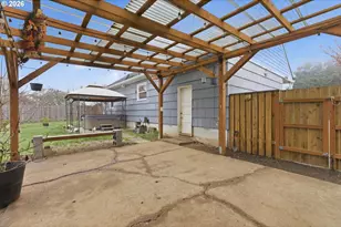 19 NE 139th Ave, Portland, OR 97230 - Photo 40