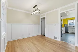 19 NE 139th Ave, Portland, OR 97230 - Photo 8