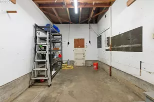 19 NE 139th Ave, Portland, OR 97230 - Photo 38