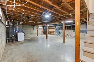 19 NE 139th Ave, Portland, OR 97230 - Photo 36