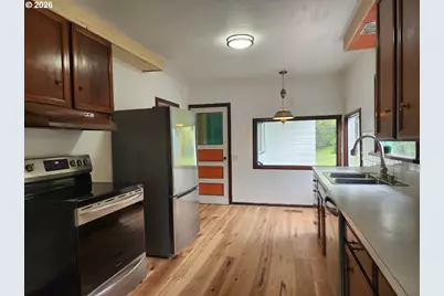42585 Arizona St, Port Orford, OR 97465 - Photo 6