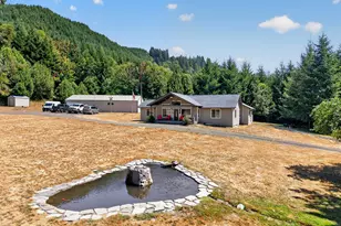 98654 Culbertson Ln, Coquille, OR 97423 - Photo 2
