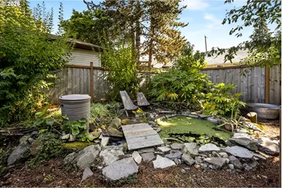 8250 NE Brazee St, Portland, OR 97220 - Photo 38