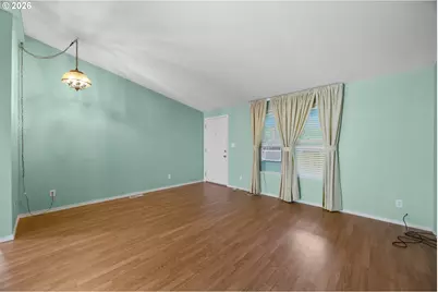 550 S State St #91, Sutherlin, OR 97479 - Photo 2