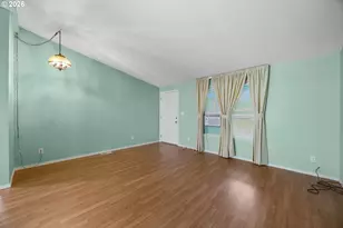 550 S State St, Sutherlin, OR 97479 - Photo 2