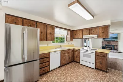 141 SW Chapman St, Sheridan, OR 97378 - Photo 16