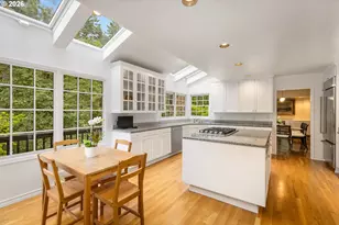 1537 S Aventine Ct, Portland, OR 97219 - Photo 16