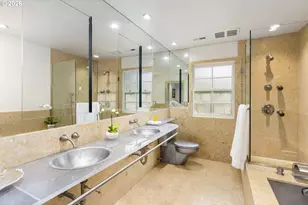 1537 S Aventine Ct, Portland, OR 97219 - Photo 24