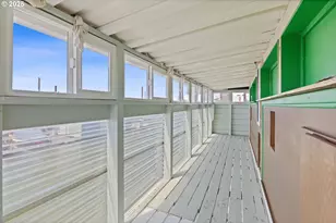 2915 NE Marine Dr, Portland, OR 97211 - Photo 24