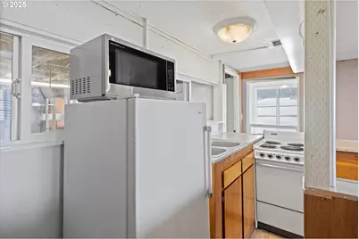 2915 NE Marine Dr #A-20, Portland, OR 97211 - Photo 10