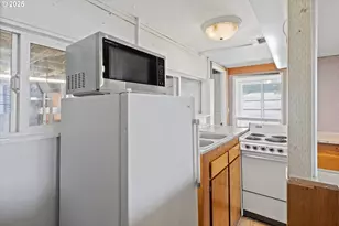 2915 NE Marine Dr, Portland, OR 97211 - Photo 10