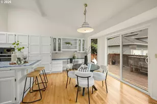 503 SW Colony Dr, Portland, OR 97219 - Photo 16