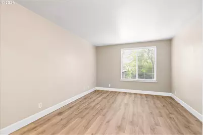1922 Lake Isle Dr, Eugene, OR 97401 - Photo 22