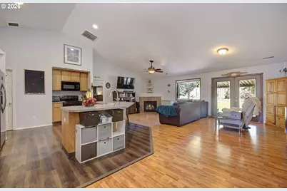 15 NE 14th Ct, Battle Ground, WA 98604 - Photo 6