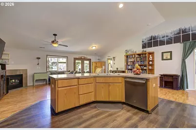 15 NE 14th Ct, Battle Ground, WA 98604 - Photo 8