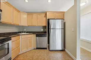 6220 SW Capitol Hwy, Portland, OR 97239 - Photo 10