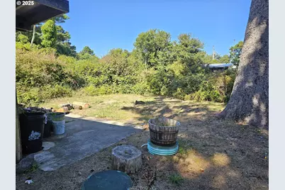 4601 Arago St, Florence, OR 97439 - Photo 24