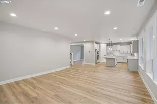 5645 N 94th Ave, Camas, WA 98607 - Photo 6