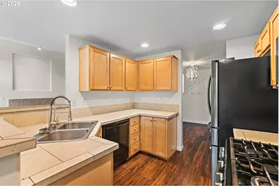 10769 SW Canterbury Ln #104, Portland, OR 97224 - Photo 6
