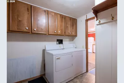 5335 Main St, Springfield, OR 97478 - Photo 30