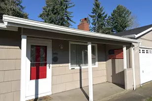 1745 NW 7th Pl, Gresham, OR 97030 - Photo 4