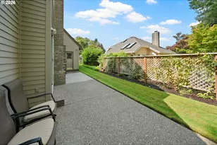 31530 SW Village Green Ct, Wilsonville, OR 97070 - Photo 6