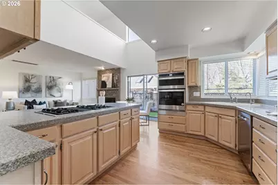 31530 SW Village Green Ct, Wilsonville, OR 97070 - Photo 16