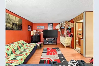 726 SE Rene Ave, Gresham, OR 97080 - Photo 4