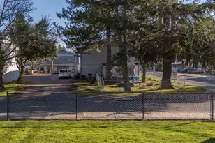 420 N 13th Ave, Cornelius, OR 97113 - Photo 32