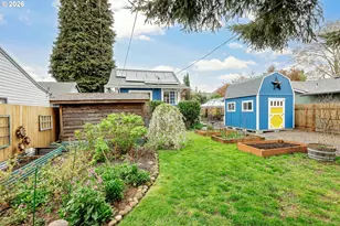 160 W Exeter St, Gladstone, OR 97027 - Photo 2