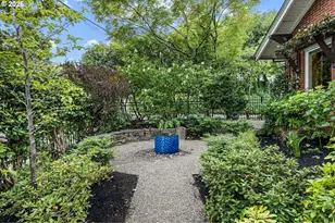 47 W 23rd Ave, Eugene, OR 97405 - Photo 12