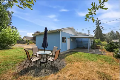 810 22nd St, Springfield, OR 97477 - Photo 4