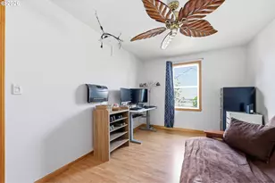 810 22nd St, Springfield, OR 97477 - Photo 28
