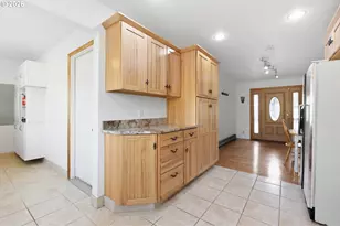 810 22nd St, Springfield, OR 97477 - Photo 12