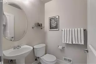 10533 NE Avery Way, Hillsboro, OR 97006 - Photo 16