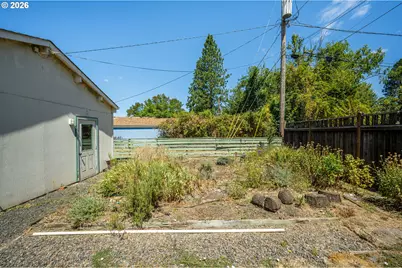 2161 Hilyard St, Eugene, OR 97405 - Photo 30