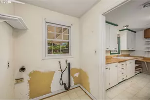 2161 Hilyard St, Eugene, OR 97405 - Photo 22