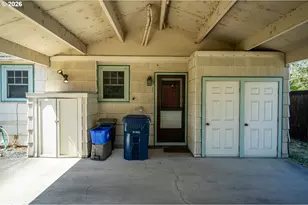 2161 Hilyard St, Eugene, OR 97405 - Photo 32