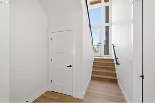 3490 Southview Dr, Eugene, OR 97405 - Photo 32