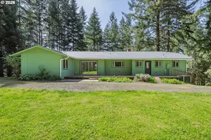 942 Osprey Dr, Umpqua, OR 97486 - Photo 2