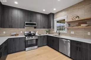 1408 NE Sumner St, Portland, OR 97211 - Photo 8