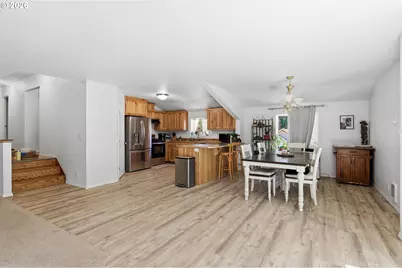 76566 Davis Rd, Oakridge, OR 97463 - Photo 8