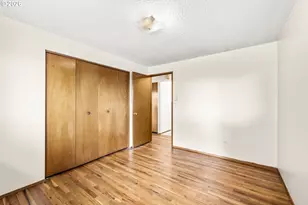 2101 Country Club Ct, Woodburn, OR 97071 - Photo 14