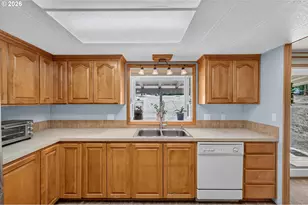 1111 Pioneer Rd, Dallas, OR 97338 - Photo 12