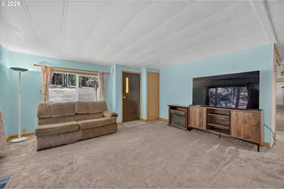 1111 Pioneer Rd, Dallas, OR 97338 - Photo 22