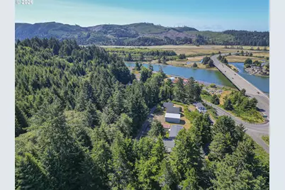 197 S Wells Dr, Lincoln City, OR 97367 - Photo 36