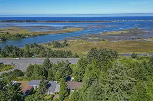 197 S Wells Dr, Lincoln City, OR 97367 - Photo 38
