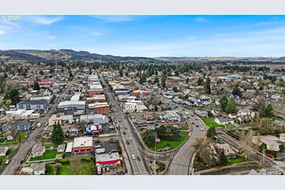 301 E Columbia Dr #66, Newberg, OR 97132 - Photo 32