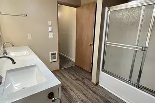 9295 SW Hill St, Portland, OR 97223 - Photo 8